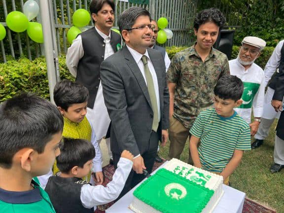 Embassy of Pakistan, Vienna, Organizes Flag Hoisting Ceremony to Celebrate Pakistan’s 75th Independence Day